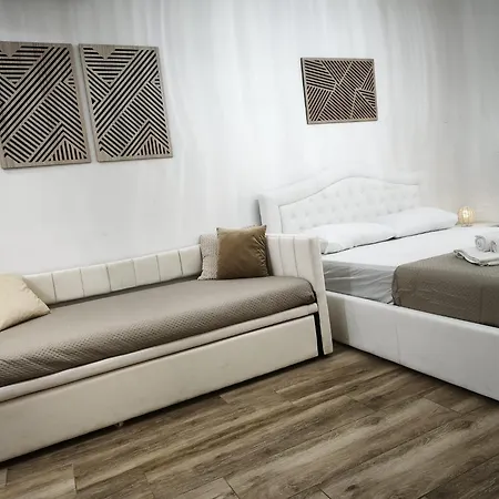 Ampelea Готель типу 