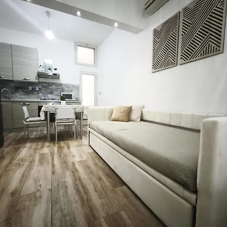 Ampelea Готель типу 