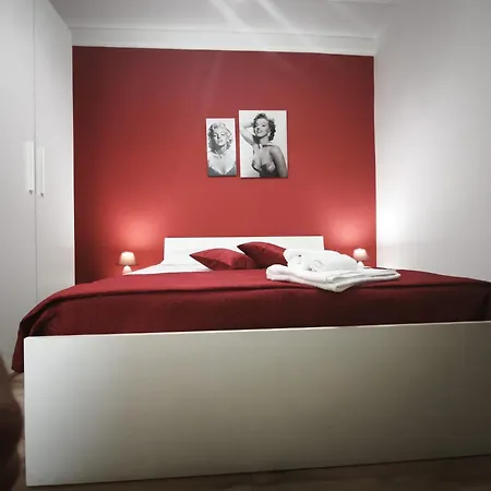 Ampelea לינה וארוחת בוקר