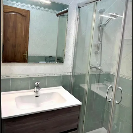 Ampelea לינה וארוחת בוקר