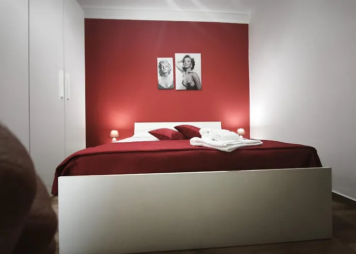 Ampelea לינה וארוחת בוקר